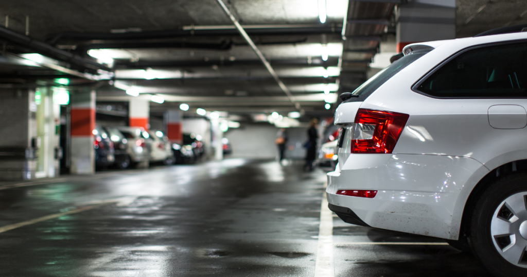 Treinamento de equipe para reduzir erros na gestão de estacionamentos.