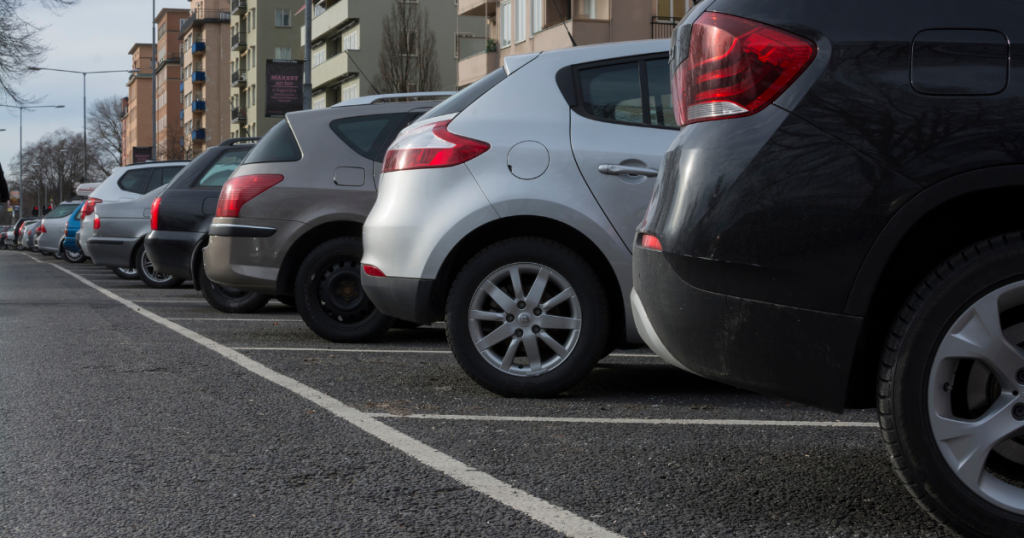 Análise de dados para prevenir erros na gestão de estacionamentos.