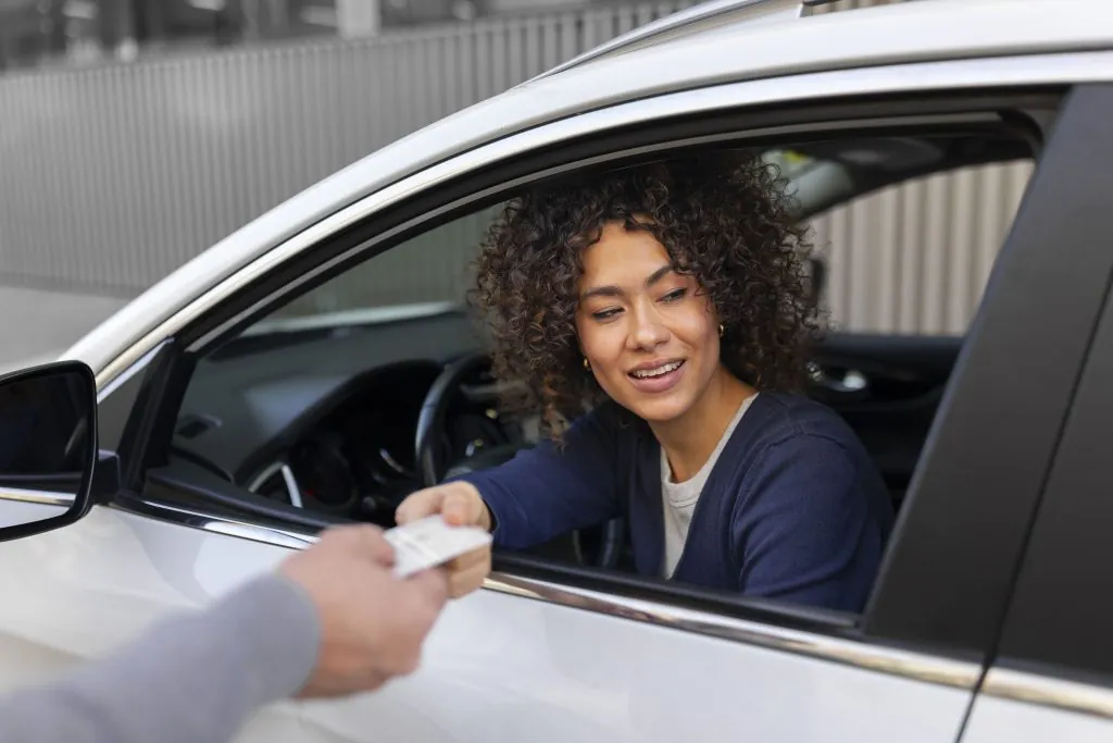 atendimento com o sistema para estacionamento Jump Park scaled